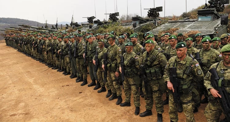 «Τραβάνε το σχοινί» Κροάτες & Κοσοβάροι: Σε άσκηση του ΝΑΤΟ εξυμνούσαν τη μαζική δολοφονία Σέρβων – ΟΙ ΗΠΑ εξοπλίζουν τη Βοσνία